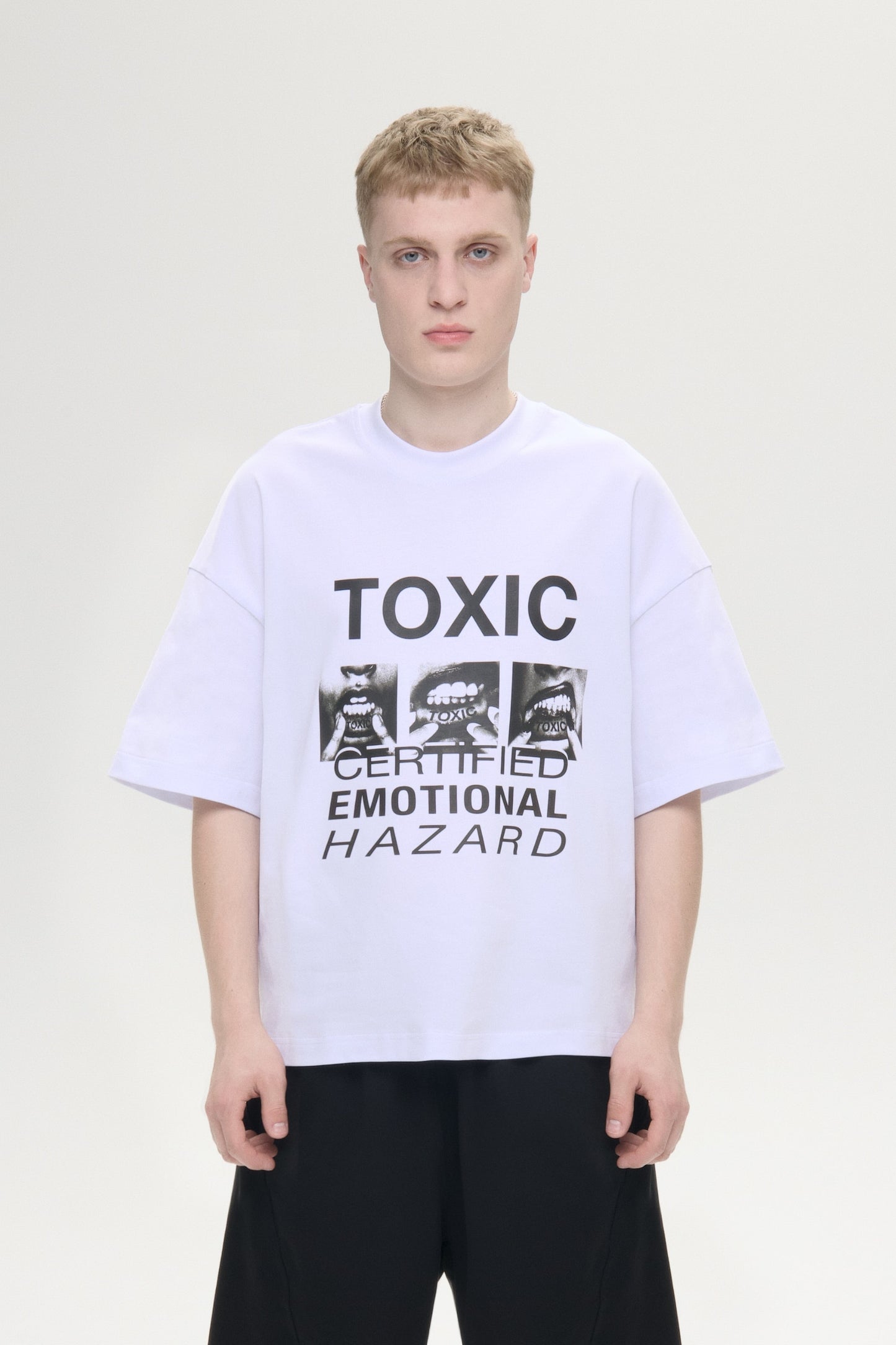 Футболка Toxic White